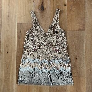 Women’s Urban Outfitters Sparkly Sequin V-Neck Mini Shift Dress